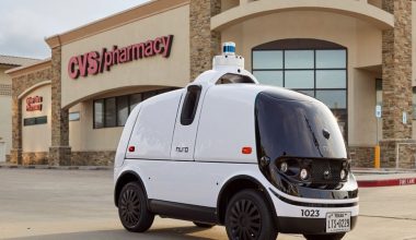 nuro autonomous vehicle delivers medecine