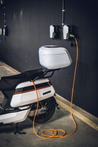 charge an electric scooter