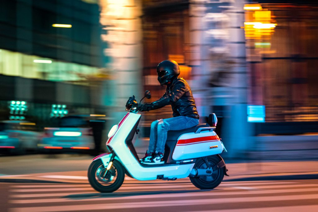 how fast electric scooter 125 cc